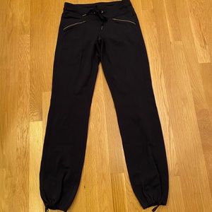 Athleta Womens Black Joggers w Drawstring Waist & Cuffs/Zippered Pockets/Size XS